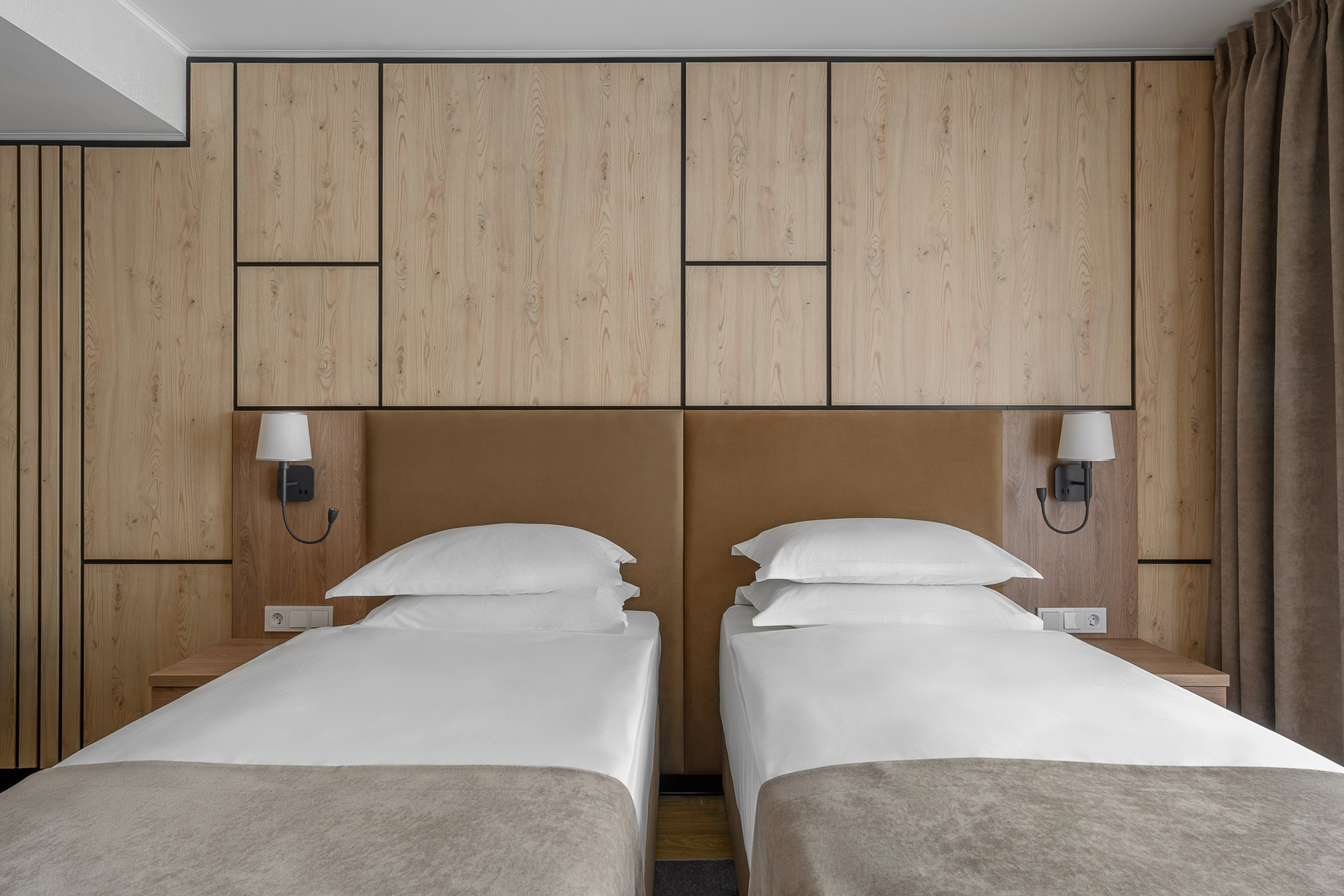 СТАНДАРТ С ДВУМЯ РАЗДЕЛЬНЫМИ КРОВАТЯМИ